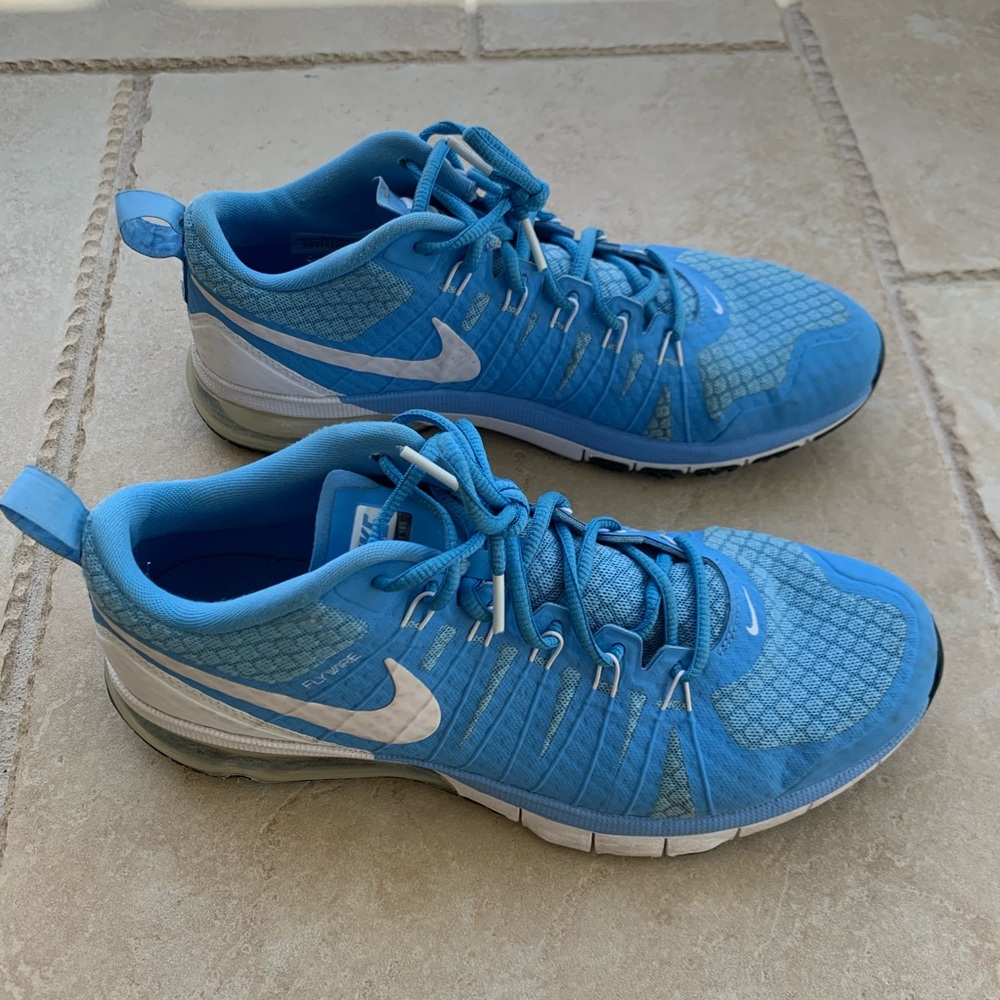 Nike Flywire Athletic Shoes (Men’s 10.5)